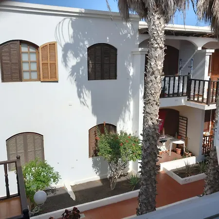 Playa Honda Holiday Home Appartement